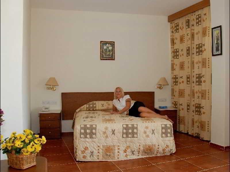 M. Moniatis Hotel Limasol Dış mekan fotoğraf
